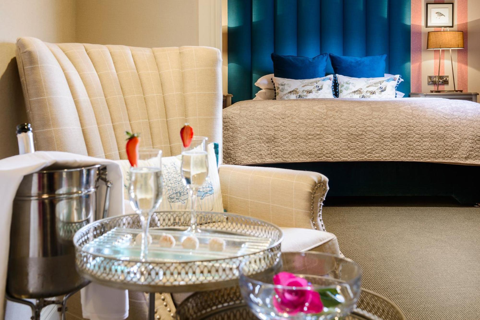 Luxury Alder Room,1611050959:JPEG